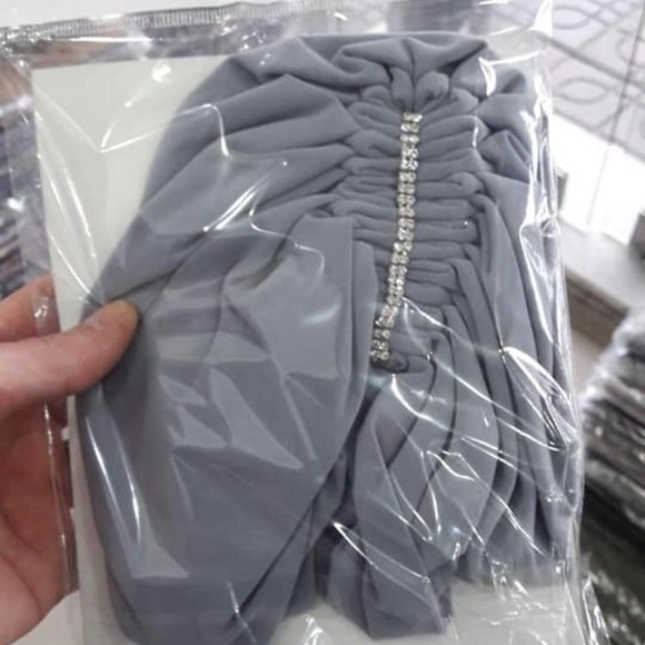 Clothes - Picture 12 of 16